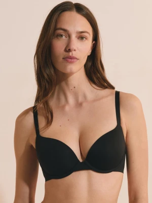 Biustonosz nr 2 – Push-up z głębokim dekoltem Etam