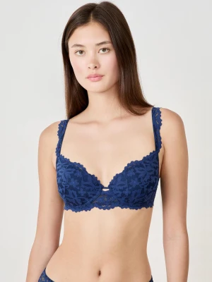 Biustonosz nr 4 - Lekkie wypełnienie Etam