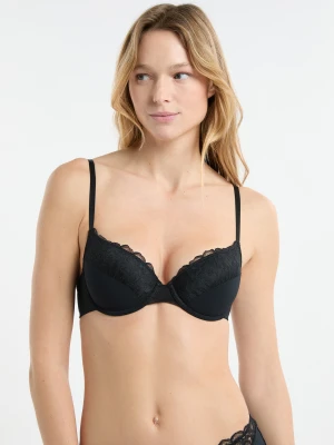 Biustonosz nr 4 - Lekkie wypełnienie z koronki Etam