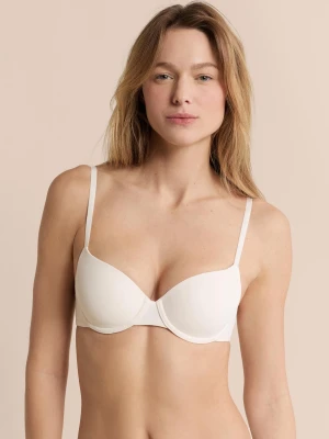 Biustonosz nr 4 - Z lekkim wypełnieniem Etam