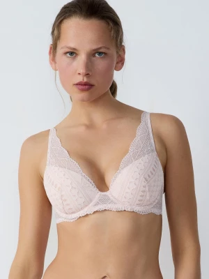 Biustonosz nr 6 - Trójkąt z lekkim wypełnieniem Etam