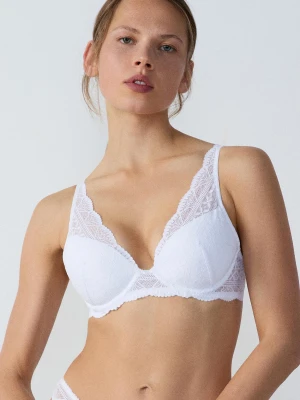 Biustonosz nr 6 - Trójkąt z lekkim wypełnieniem Etam