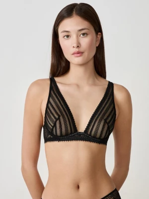 Biustonosz nr 7 - Trójkąt z głębokim dekoltem Etam