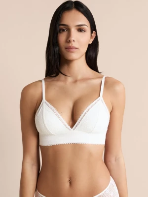 Biustonosz nr 8 - Trójkątny bez fiszbin z koronki bez barwienia Etam