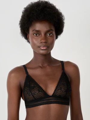 Biustonosz trójkątny bez fiszbin z koronki Etam