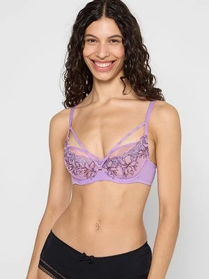 Biustonosz z fiszbiną Chantelle