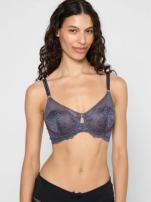 Biustonosz z fiszbiną Triumph