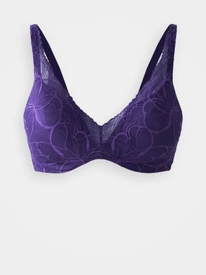 Biustonosz z fiszbiną Triumph