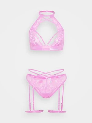 Biustonosz z trójkątną miseczką Ann Summers