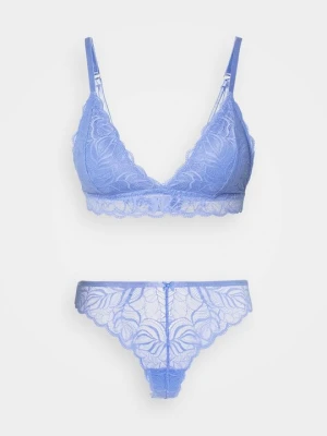 Biustonosz z trójkątną miseczką Cotton On jasnoniebieski