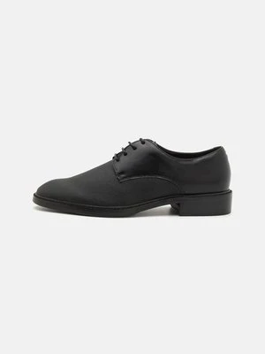 Biznesowe buty sznurowane Call it Spring