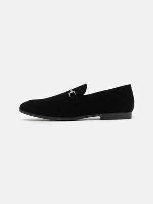 Biznesowe loafersy Pier One
