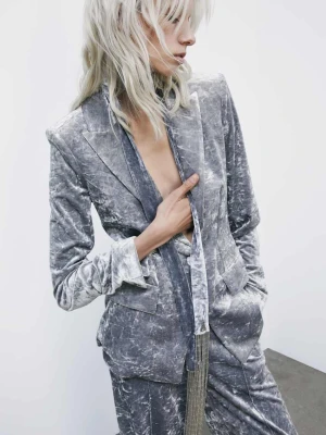 Biżuteryjny szal z aksamitu PATRIZIA PEPE