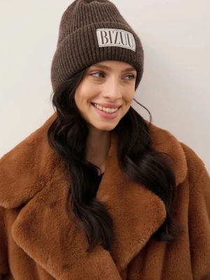 Bizuu czapka z dodatkiem wełny MOYU kolor brązowy MOYU BRĄZOWY