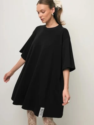BIZUU sukienka oversize z bawełną