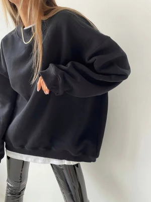 BLACK SWEATSHIRT MADE BY US