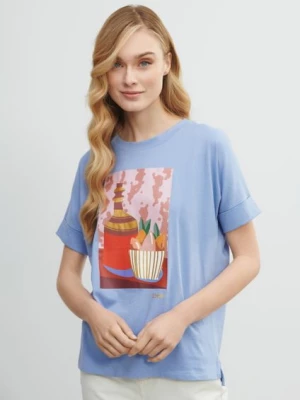 Błękitny T-shirt damski z printem OCHNIK