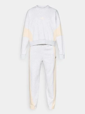 Bluza adidas Sportswear