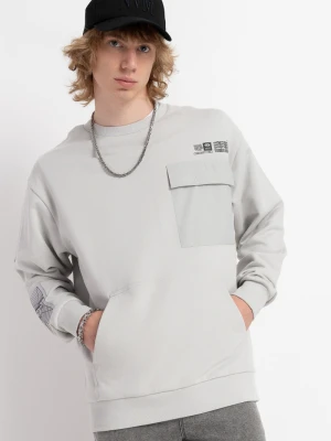 Bluza chłopięca jasnoszara regular bez kaptura z modną kieszonką Reporter