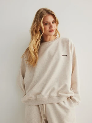 Bluza damska o kroju regular fit w kolorze LATTE MELANGE - MANLY-UNI Marsala