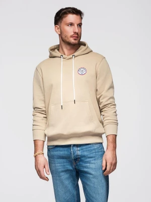 Bluza męska dresowa kangurka z kapturem i naszywką w stylu college – piaskowa V3 - Rozmiar: M Ombre Clothing