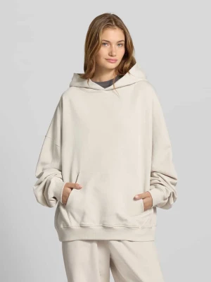 Bluza o kroju oversized z kapturem i kieszenią kangurką Karo Kauer