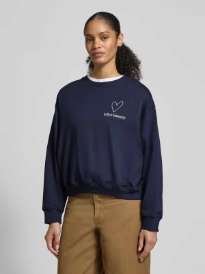 Bluza o kroju oversized z wyhaftowanym logo model ‘Sydney’ LOLLYS LAUNDRY
