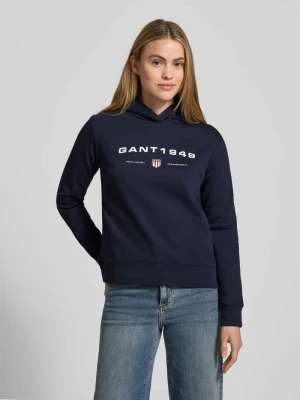 Bluza o kroju regular fit z kapturem i nadrukiem z logo Gant