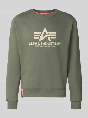 Bluza o kroju regular fit z mieszanki bawełny z nadrukiem z logo Alpha Industries Oliwkowy