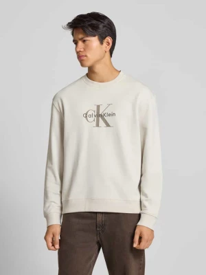 Bluza o kroju regular fit z nadrukiem z logo model ‘Terry’ Calvin Klein Jeans Złamany biały