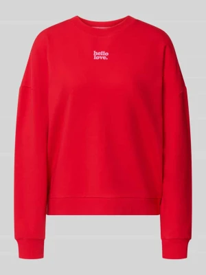 Bluza o kroju regular fit z nadrukiem z napisem model 'Cozy Nights' Mey Czerwony