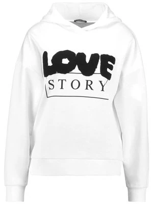 Bluza one more story