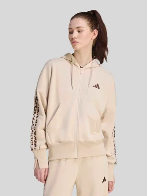 Bluza rozpinana o kroju relaxed fit z mieszanki bawełny z wyhaftowanym logo Adidas Piaskowy