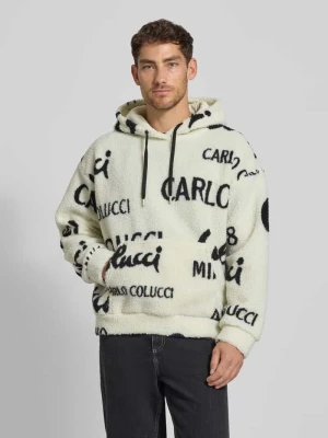 Bluza typu oversized z kapturem i kieszenią kangurką carlo colucci