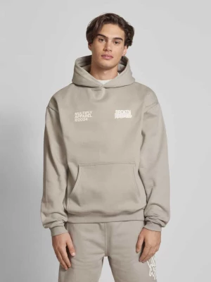 Bluza typu oversized z kapturem i kieszenią kangurką Multiply Apparel