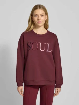 Bluza z haftem i okrągłym dekoltem Smith and Soul