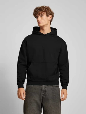 Bluza z kapturem i kieszenią kangurką REVIEW