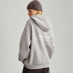 Zdjęcie produktu Bluza z kapturem i nadrukiem oraz aplikacją z dżetów House