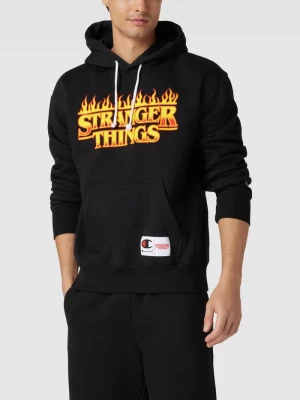 Bluza z kapturem i wyhaftowanym logo — Champion x Stranger Things