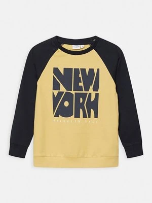 Bluza z kapturem name it