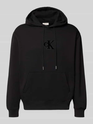 Bluza z kapturem o kroju regular fit i naszywką z logo model ‘Fleece’ Calvin Klein Jeans