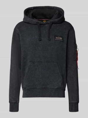 Bluza z kapturem o kroju relaxed fit z mieszanki bawełny z naszywką z logo Alpha Industries Czarny