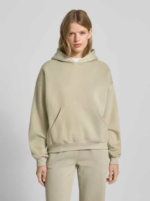 Bluza z kapturem, obniżonymi ramionami i kieszenią kangurką Gina Tricot Piaskowy