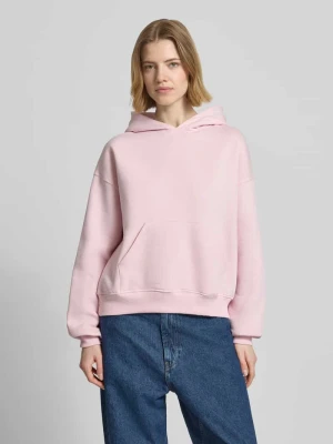 bluza z kapturem w kroju regular fit z kieszenią kangurka model 'Iconic' Gina Tricot