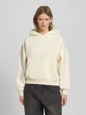 Bluza z kapturem, wyhaftowanym logo i kieszenią kangurką Review