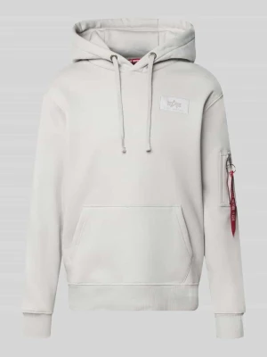 Bluza z kapturem z kieszenią kangurka Alpha Industries Jasnoszary