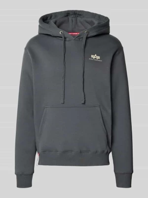 Bluza z kapturem z logo i kieszenią kangurką alpha industries