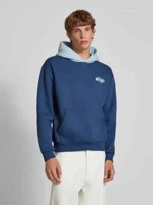 Bluza z kapturem z logo i kieszenią kangurką REVIEW