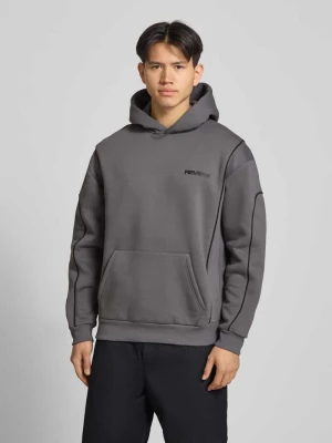 Bluza z kapturem z logo i kieszenią kangurką REVIEW