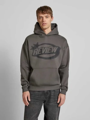 Bluza z kapturem z nadrukiem z logo REVIEW